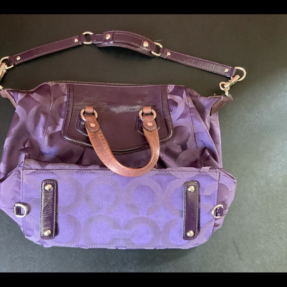 Coach Bag - Picture 2 of 8